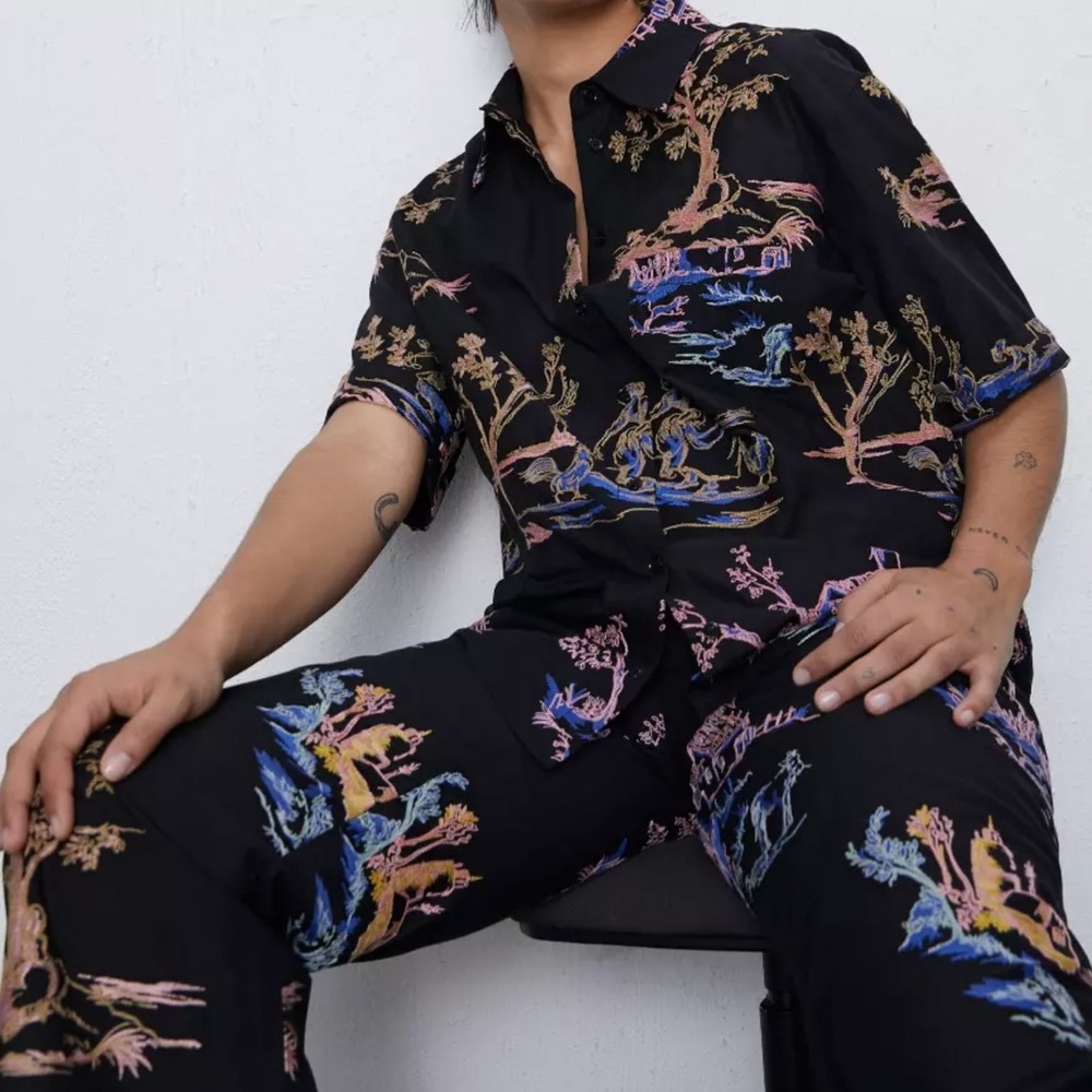 Zara embroidered short sleeve button up